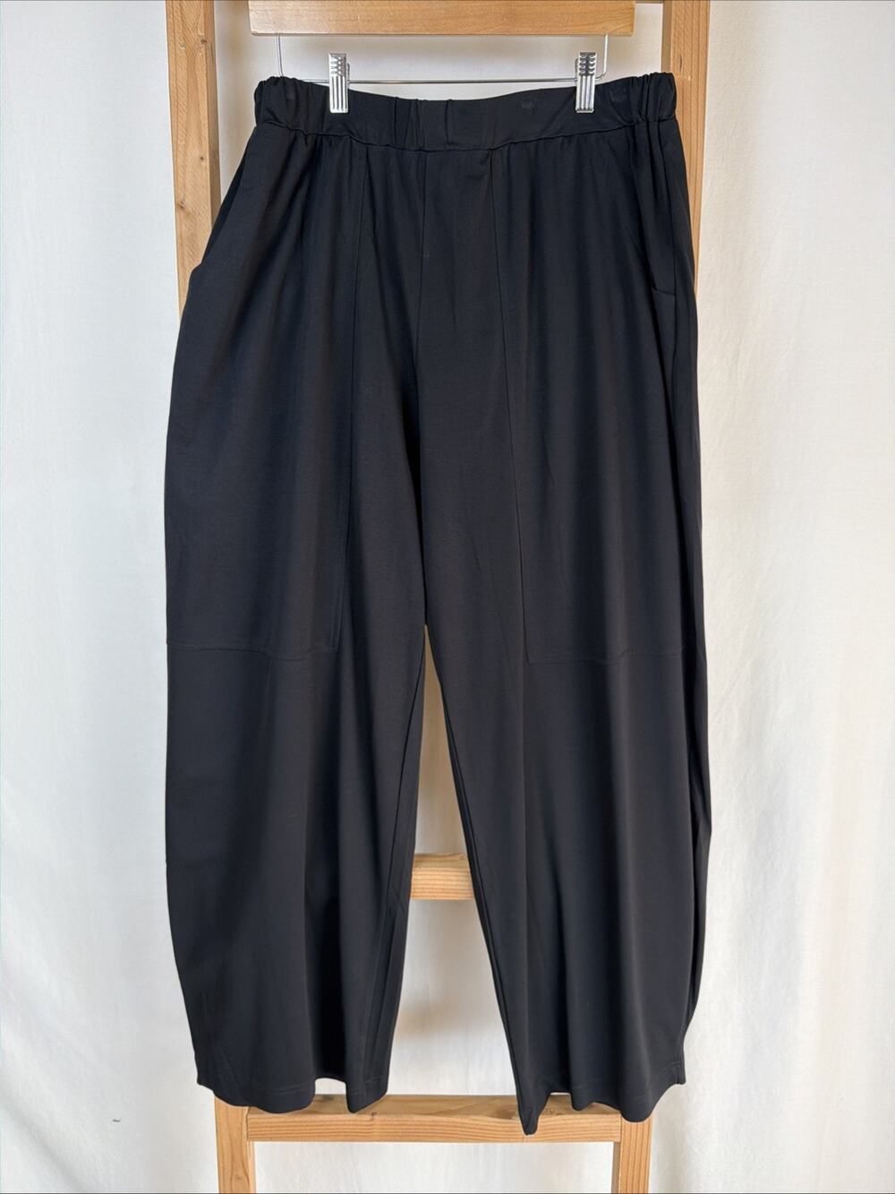 NWT Shana Black Lightweight Pockets Barrel Pants #0916 Size 2X